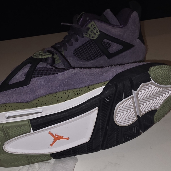 Brand New Never Worn!! Size 8 Air Jordan 4 Retro Mid Canyon Purple Suede - Picture 7 of 11